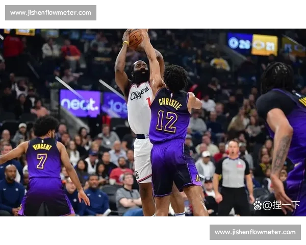 NBA马刺对阵小牛直播焦点之战实时对决西部赛场激情碰撞全程直击 NBA马刺对阵小牛直播焦点之战实时对决西部赛场激情碰撞全程直击