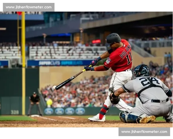 MLB小熊vs强敌对决焦点战全面解析赛季走势与胜负关键前瞻 MLB小熊vs强敌对决焦点战全面解析赛季走势与胜负关键前瞻